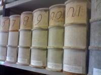 Archivio di Casa Giglioli. Contenitori ottocenteschi in legno dell&#039;archivio privato di Cesare Lucchesini,